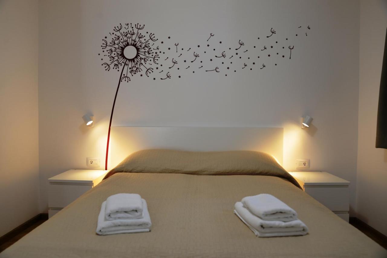 Apartments Palma & Pino Cres Luaran gambar