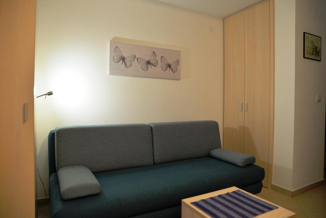 Apartments Palma & Pino Cres Luaran gambar