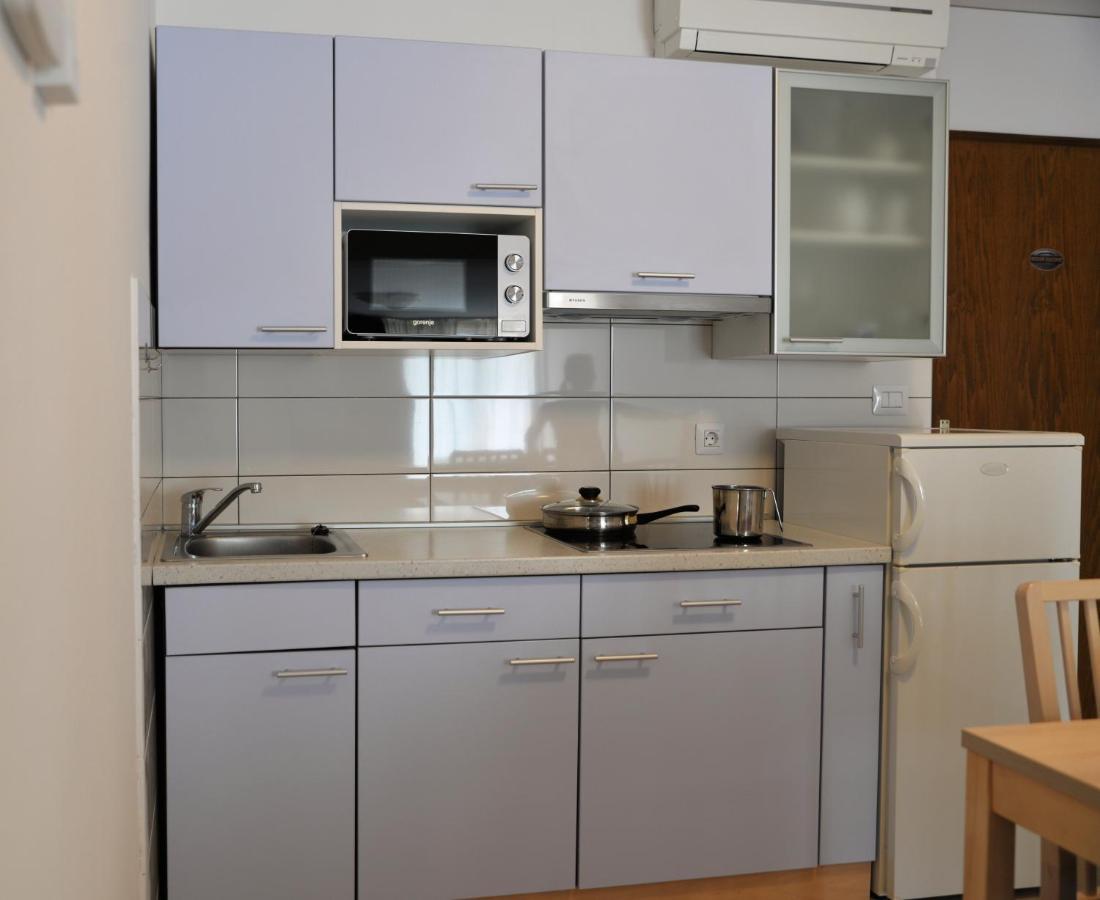 Apartments Palma & Pino Cres Luaran gambar
