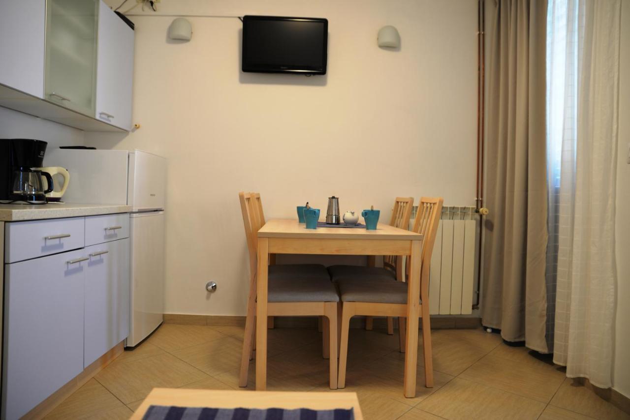 Apartments Palma & Pino Cres Luaran gambar
