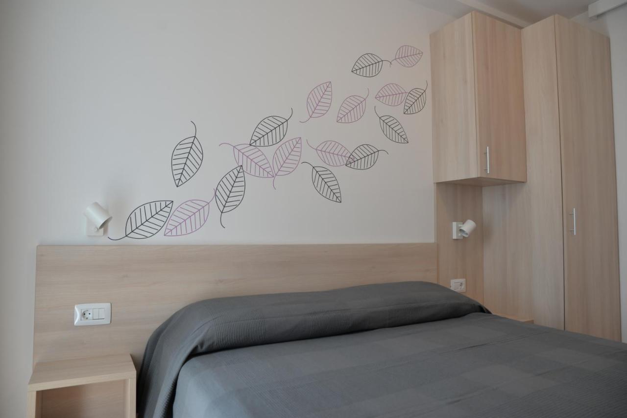 Apartments Palma & Pino Cres Luaran gambar