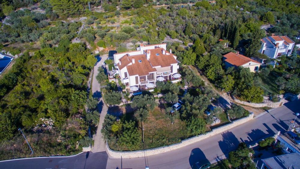 Apartments Palma & Pino Cres Luaran gambar