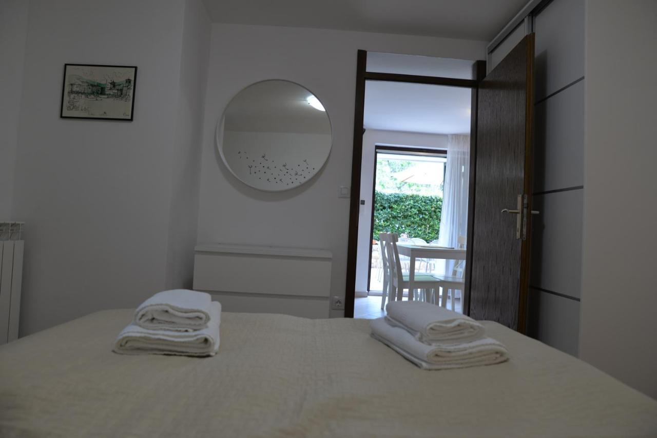 Apartments Palma & Pino Cres Luaran gambar