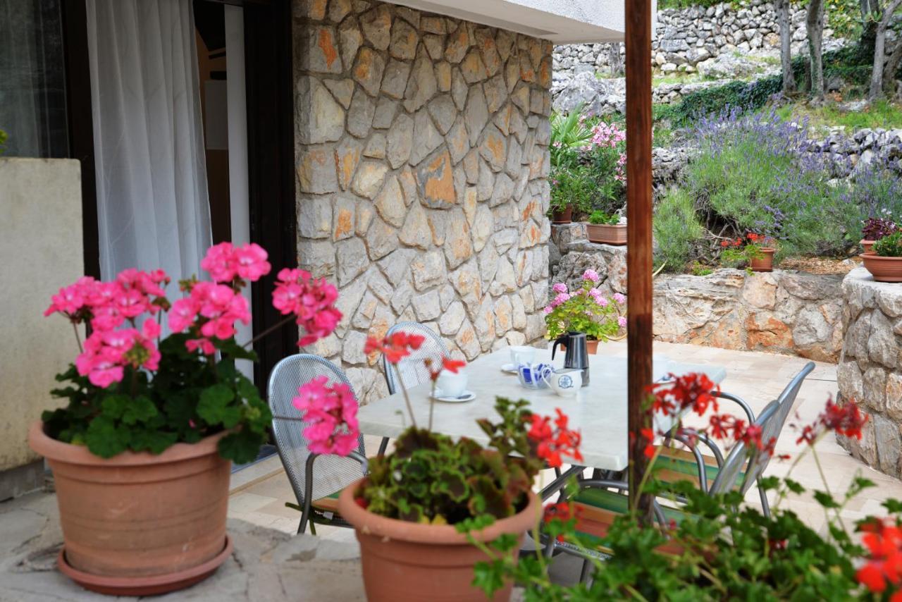 Apartments Palma & Pino Cres Luaran gambar