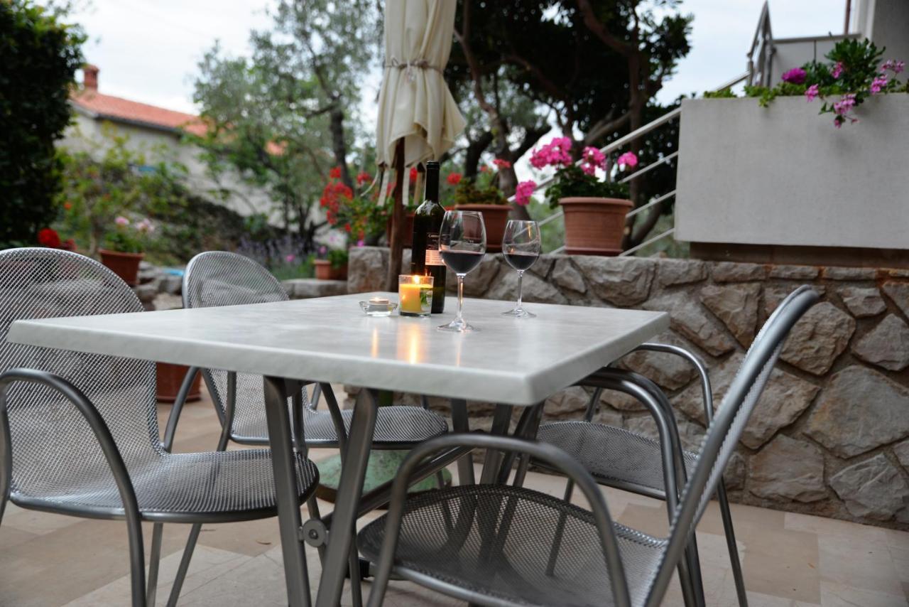 Apartments Palma & Pino Cres Luaran gambar