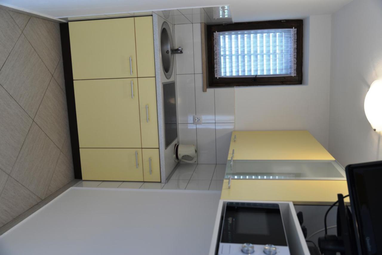 Apartments Palma & Pino Cres Luaran gambar