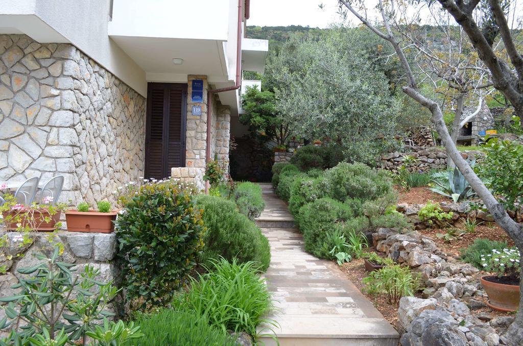 Apartments Palma & Pino Cres Luaran gambar