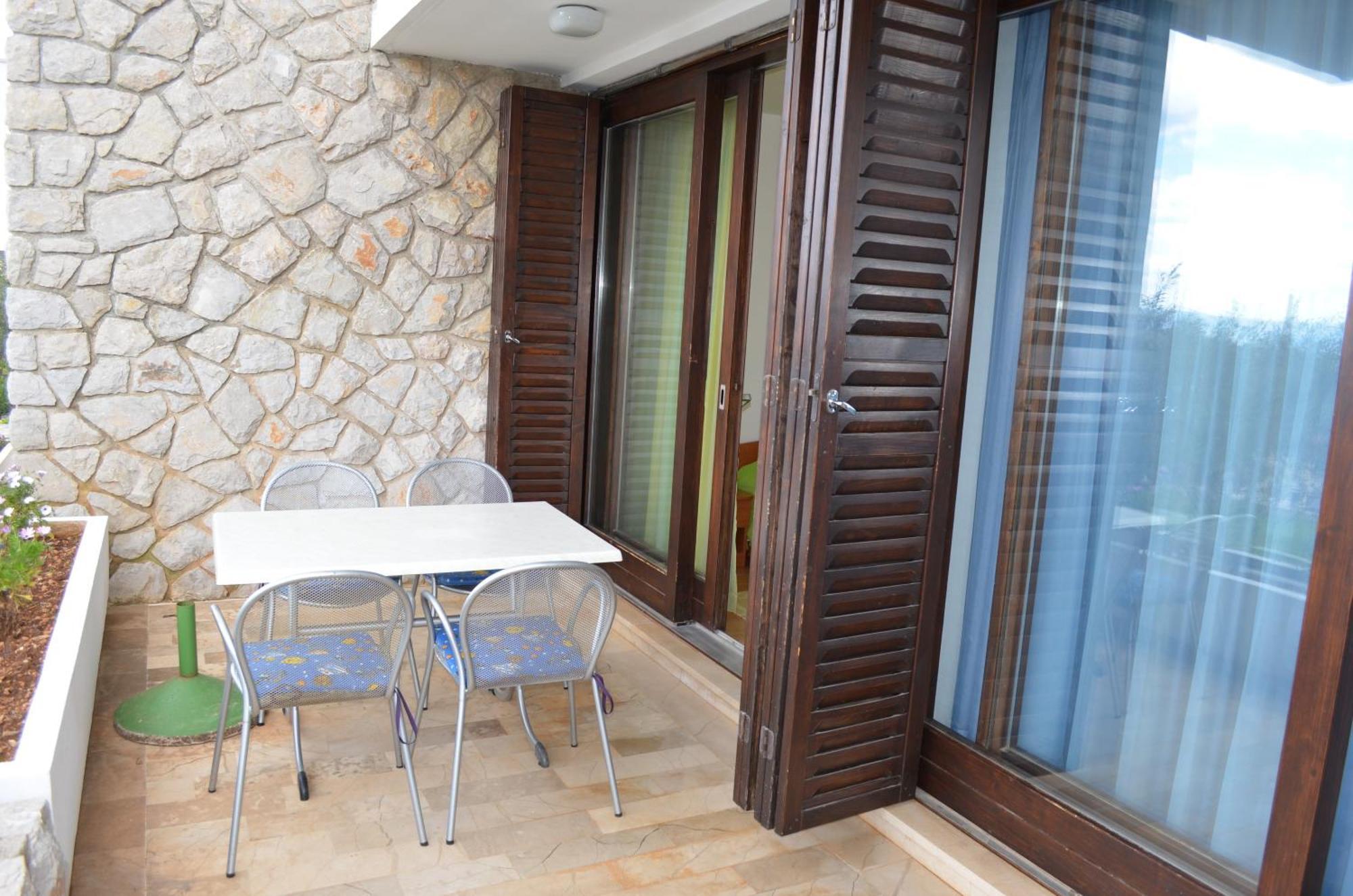 Apartments Palma & Pino Cres Bilik gambar
